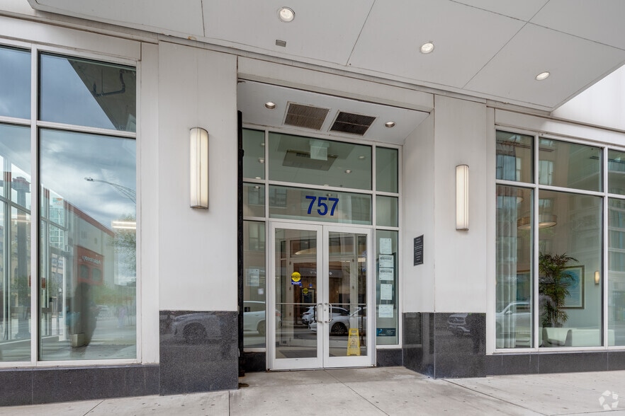 More Photos Of 757 N Orleans St, Chicago Apartments For Sale