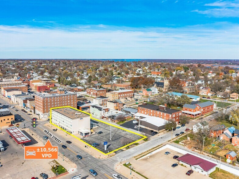 More Photos Of 325 Main St, Keokuk Hotel For Sale