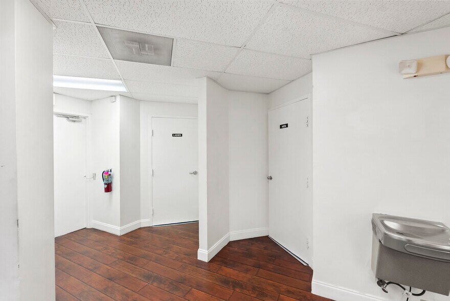 More Photos Of 3201 Griffin Rd, Fort Lauderdale Loft Creative Space For Lease