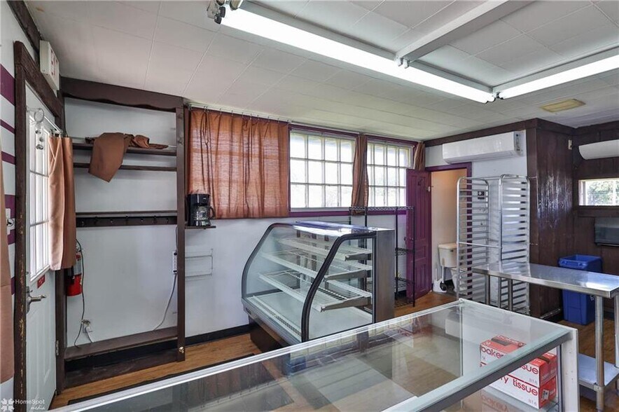 More Photos Of 3010 S 2nd St, Hokendauqua Storefront Retail Office For Sale