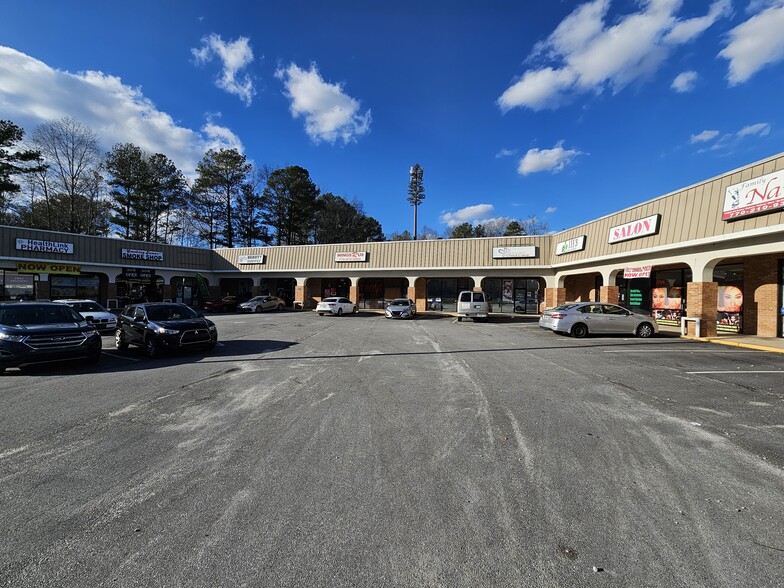 More Photos Of 300 Flint River Rd, Jonesboro Unknown For Lease