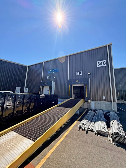 More Photos Of 84 Warren Ave, Westbrook Warehouse For Lease