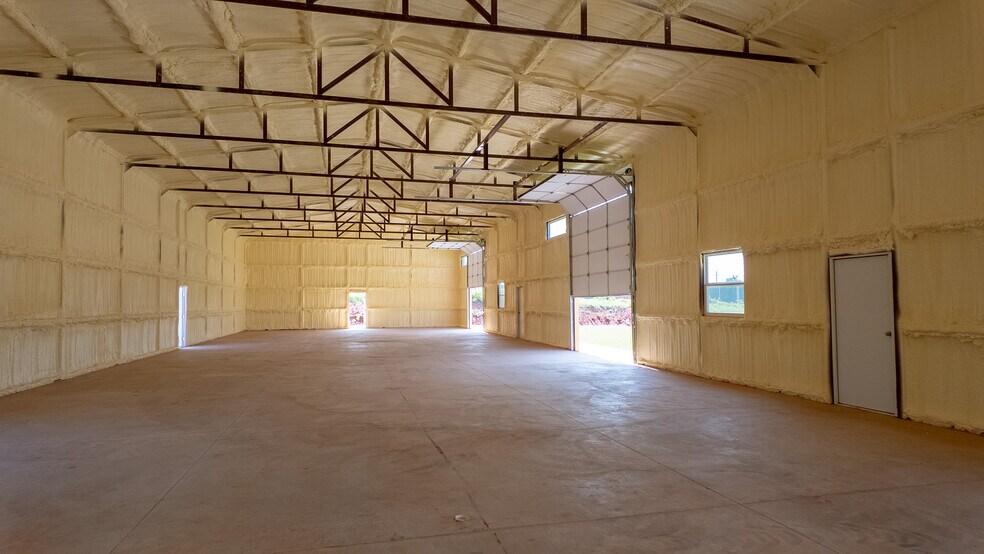More Photos Of 11700 Blacksand Dr, Edmond Warehouse For Sale