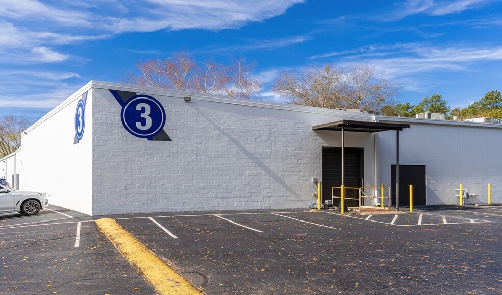 More Photos Of 1000 Holcomb Woods Pky, Roswell Unknown For Lease