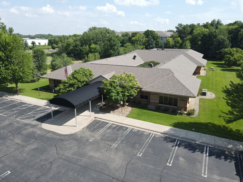 More Photos Of 5505 Cottonwood Ln, Prior Lake Office For Sale