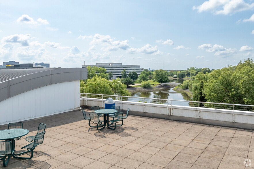 More Photos Of 955 American Ln, Schaumburg Office For Lease