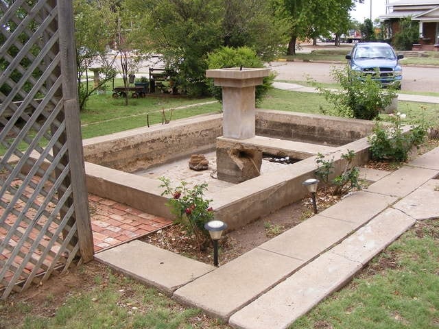 More Photos Of 306 W Aspen Ave, Crosbyton Hotel For Sale