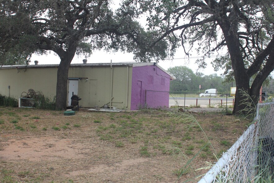 More Photos Of 22745 Highway 16 S, Von Ormy General Retail For Sale