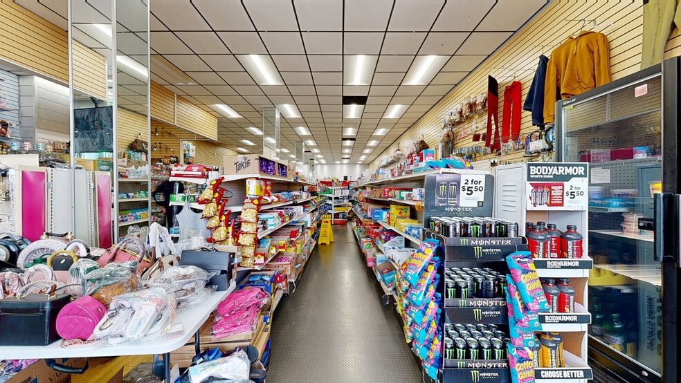 Primary Photo Of 3226-3238 Greenmount Ave, Baltimore Storefront For Sale