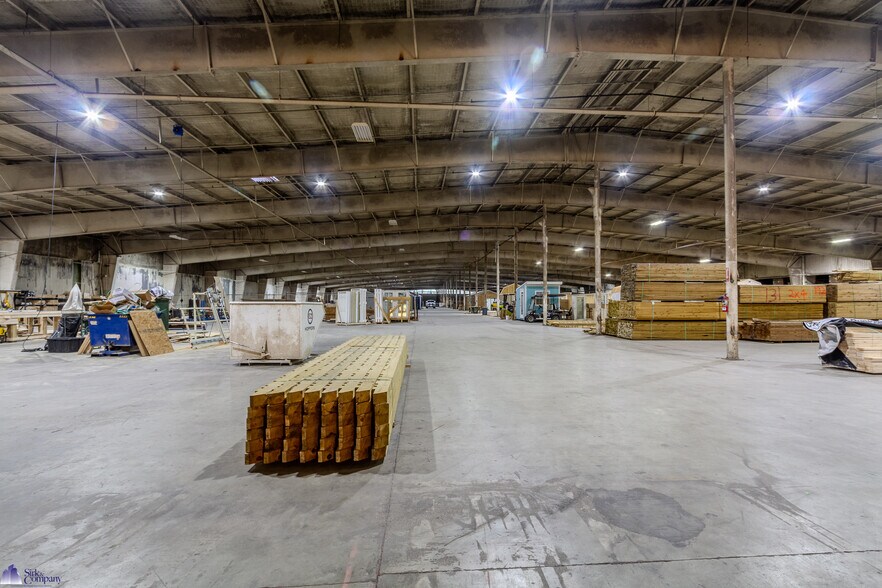 More Photos Of 7845 Carneal Rd, West Paducah Warehouse For Lease