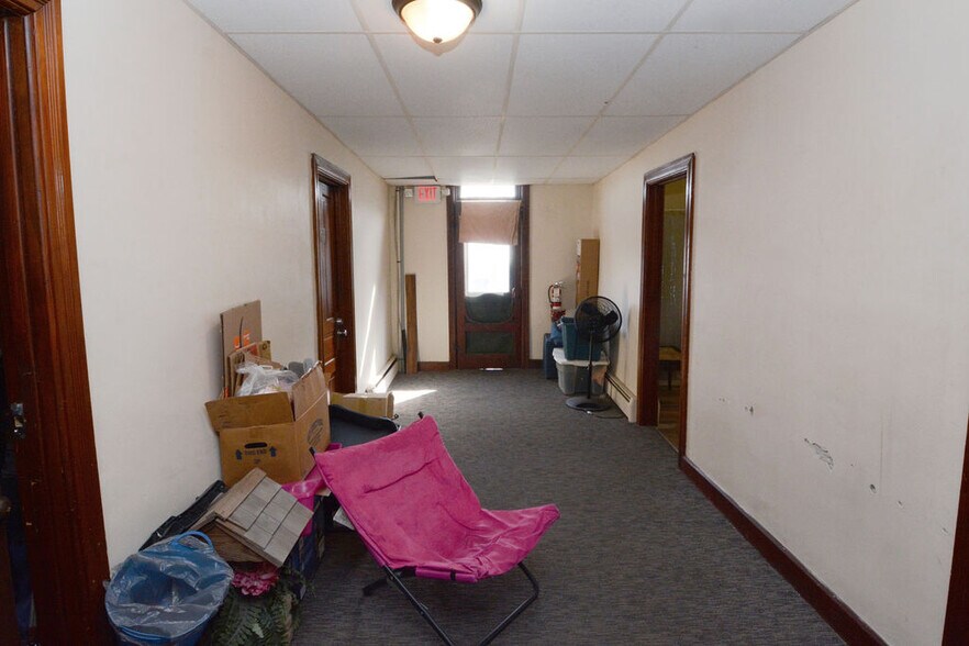 More Photos Of 101 S Main St, Richlandtown Restaurant For Sale