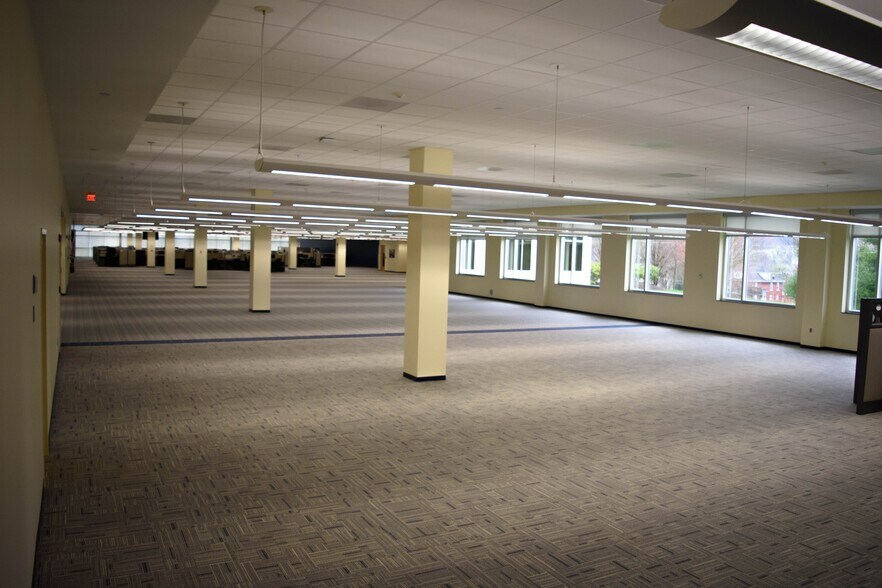More Photos Of 201 Technology Park Dr, Lebanon Industrial For Lease