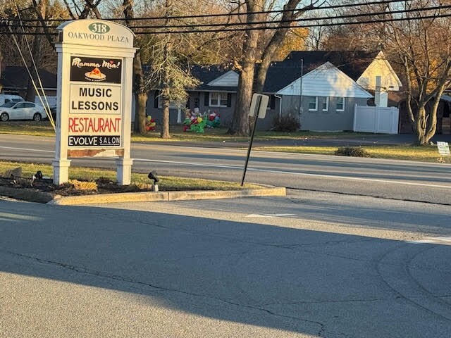 More Photos Of 318 Blooming Grove Tpke, New Windsor Township General Retail For Lease