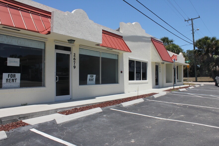 More Photos Of 2659-2679 NE Dixie Hwy, Jensen Beach Storefront Retail Office For Sale