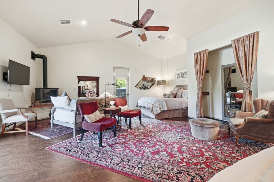 More Photos Of 21645 Parrotts Ferry Rd, Sonora Specialty For Sale