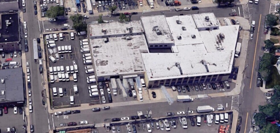 More Photos Of 147-31 176th St, Jamaica Warehouse For Lease