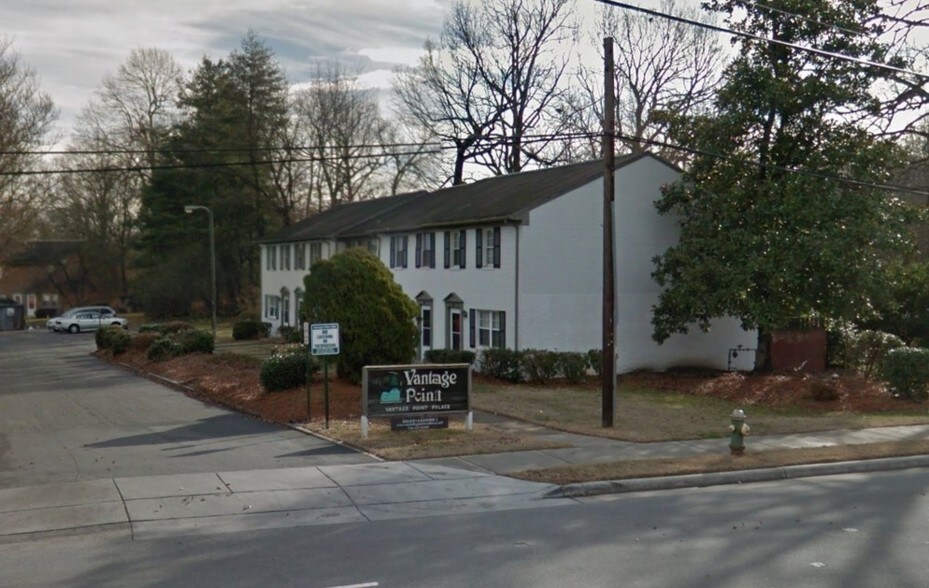 More Photos Of 1923-1931 Vantage Point Pl, Greensboro Apartments For Sale