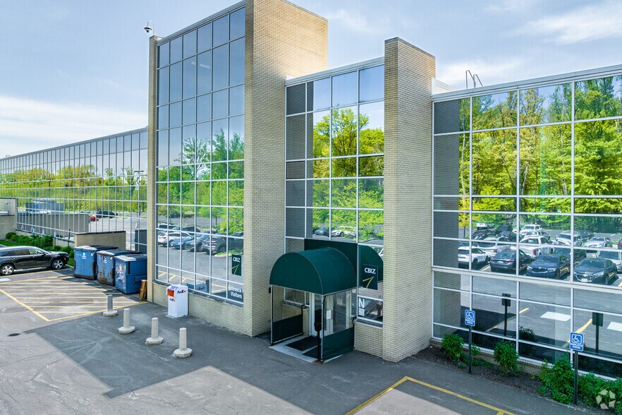 More Photos Of 6801 Brecksville Rd, Independence Research And Development For Lease
