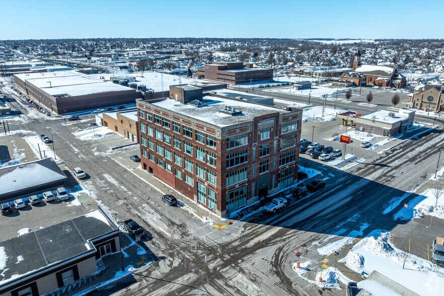 More Photos Of 11 E Church St, Marshalltown Unknown For Sale