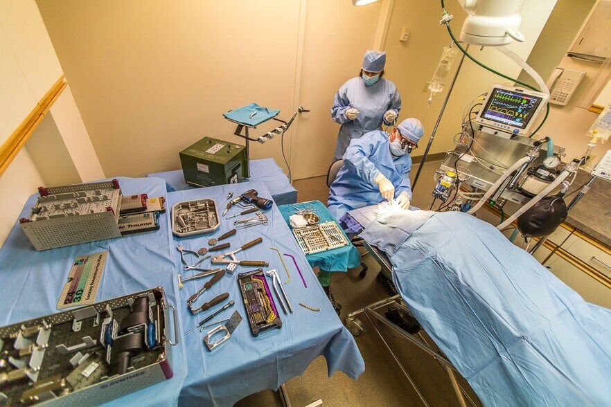 More Photos Of 987 Laurel St, San Carlos Medical For Lease