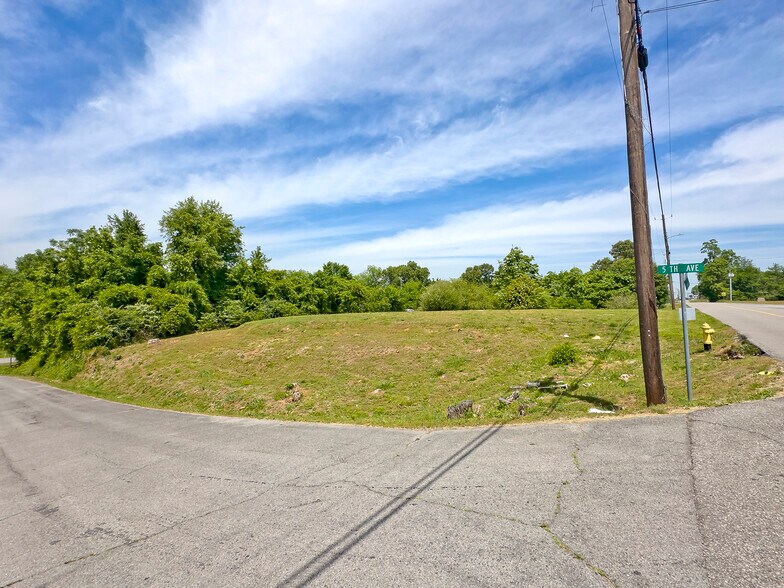 More Photos Of 502 Main St, Fultondale Land For Lease