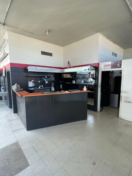 More Photos Of 203 Sparta St, McMinnville Service Station For Sale