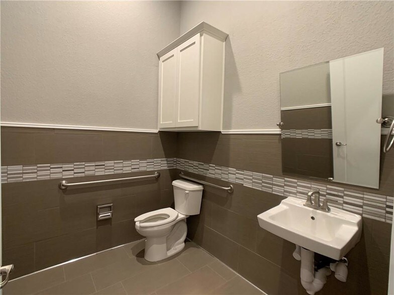 More Photos Of 5899 Preston Rd, Frisco Office For Sale