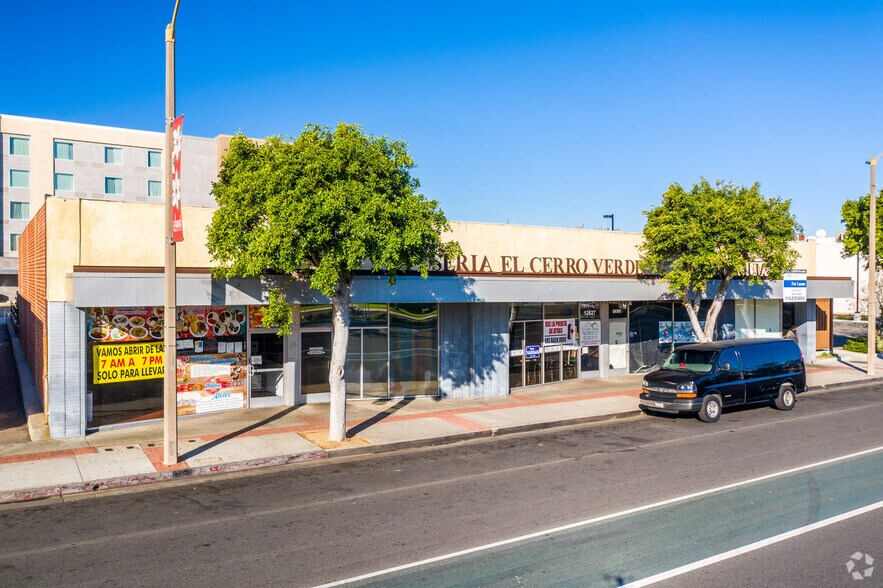 Primary Photo Of 12623-12631 Hawthorne Blvd, Hawthorne Storefront For Lease
