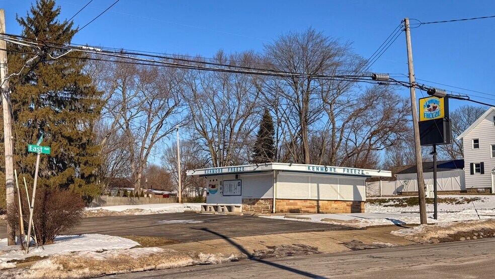 More Photos Of 2036 East Ave, Akron Fast Food For Sale