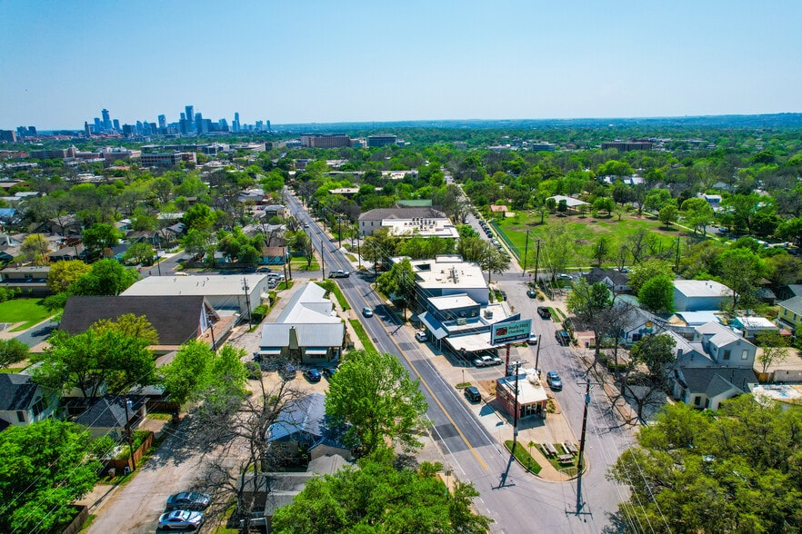 Primary Photo Of 4408-4412 Medical Pky, Austin Freestanding For Sale