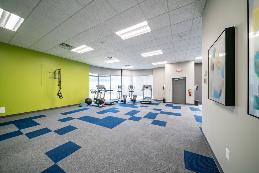 More Photos Of 425 Franklin Gateway SE, Marietta Unknown For Lease