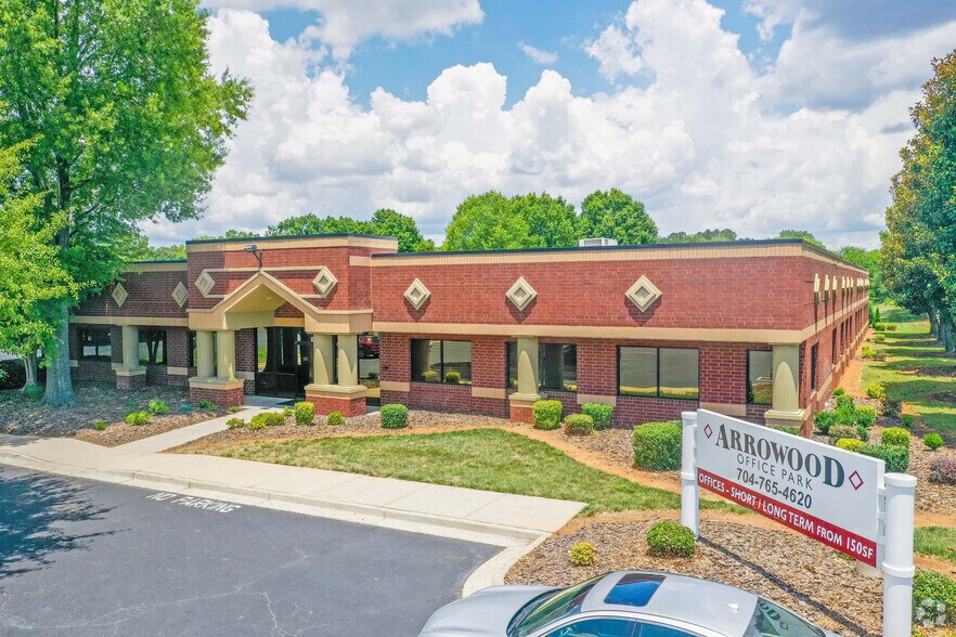 Primary Photo Of 9635 Southern Pine Blvd, Charlotte Coworking Space