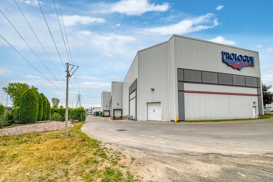 More Photos Of 1650 Boul Lionel-Bertrand, Boisbriand Warehouse For Lease