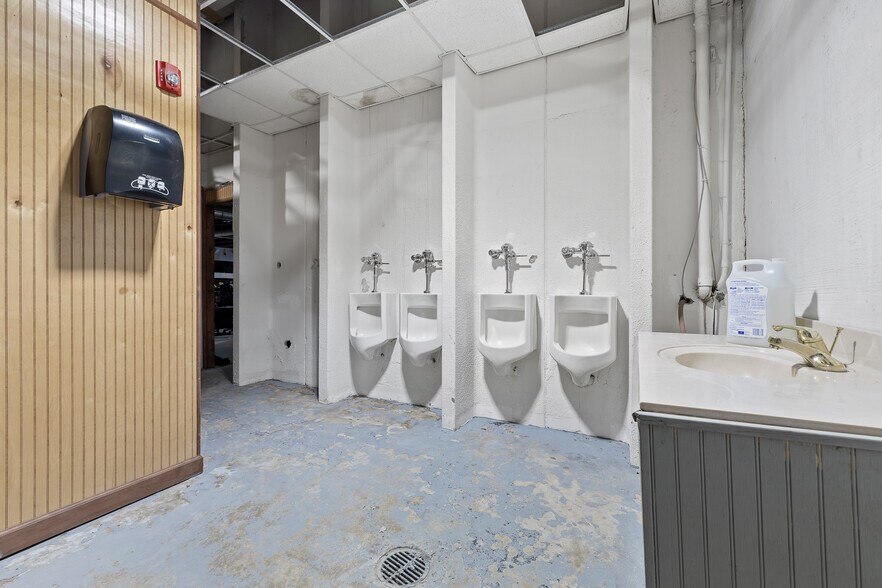 More Photos Of 121 Honest St, Chattanooga Light Manufacturing For Sale