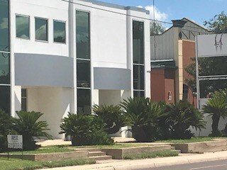 More Photos Of 102 E Calton Rd, Laredo Storefront Retail Office For Sale