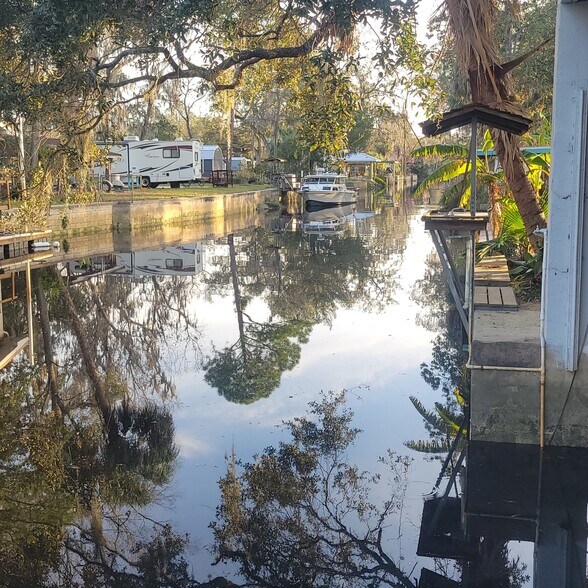 More Photos Of 7-9 Magnolia Ave, Yankeetown Apartments For Sale