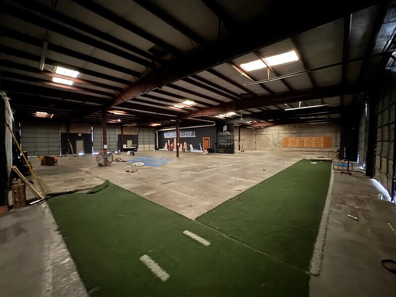 More Photos Of 1106 Smith Rd, Austin Warehouse For Lease