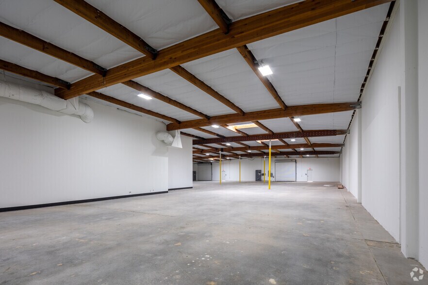 More Photos Of 6701 Odessa Ave, Van Nuys Warehouse For Lease