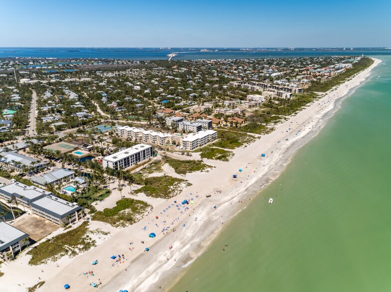 More Photos Of 610 Donax St, Sanibel Apartments For Sale