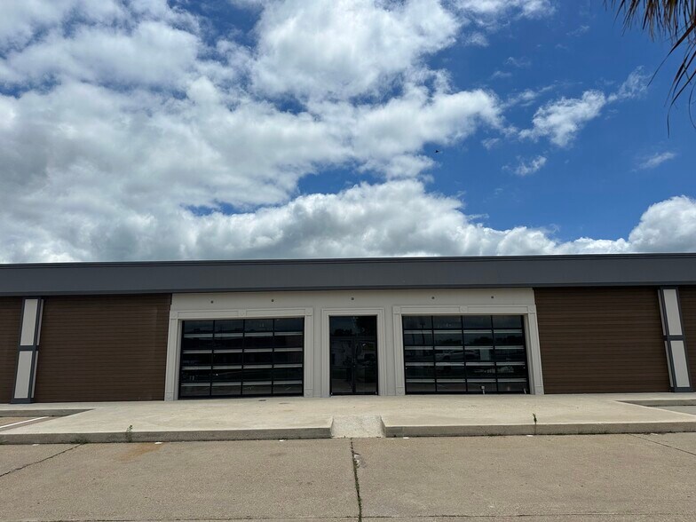 More Photos Of 1400 W Tunnel Blvd, Houma Hotel For Lease