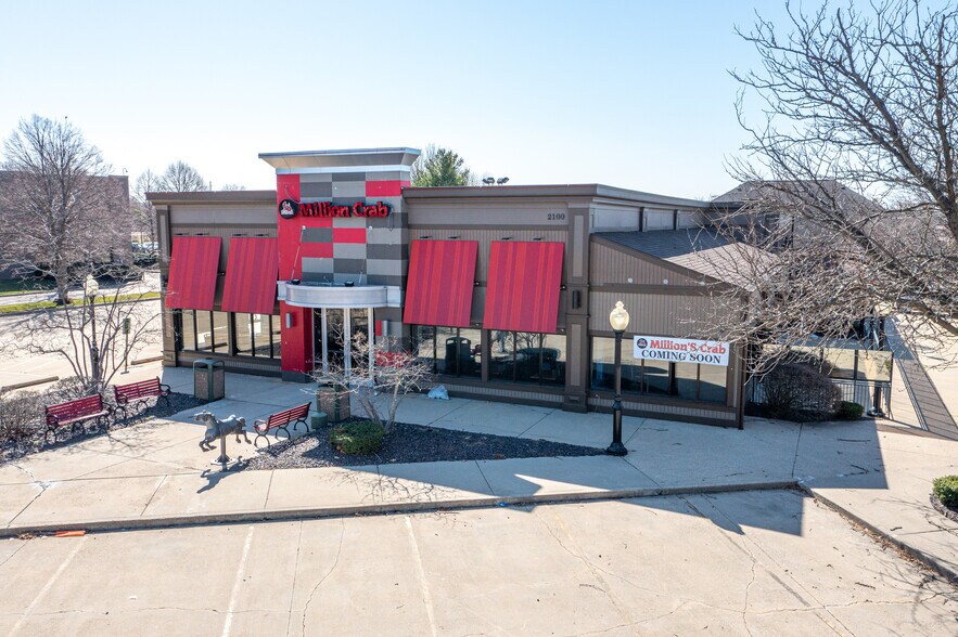 More Photos Of 2100 W White Oaks Dr, Springfield Restaurant For Sale