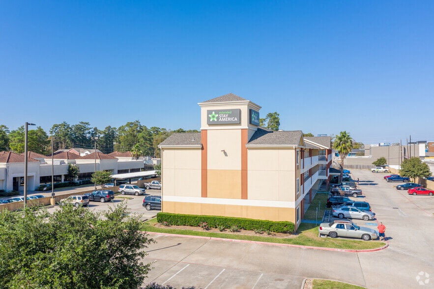 More Photos Of 150 Valley Wood Dr, Spring Hotel For Sale