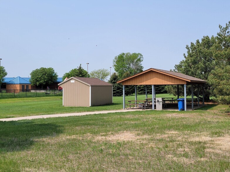 More Photos Of 705 E 60th St N, Sioux Falls Office For Sale