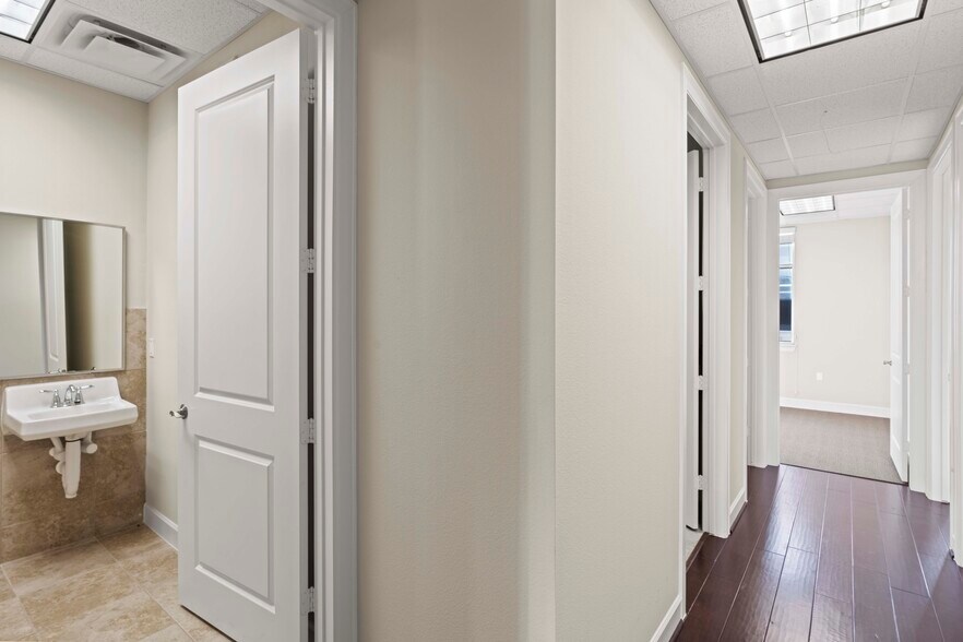 More Photos Of 440 Cobia Dr, Katy Office For Lease