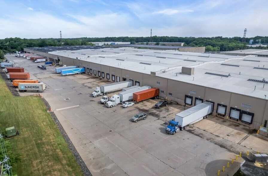 More Photos Of 1665 Jersey Ave, North Brunswick Warehouse For Lease