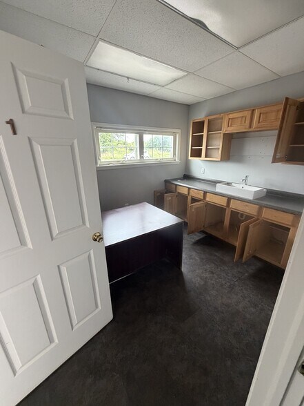 More Photos Of 13111 E 11th St, Tulsa Freestanding For Lease