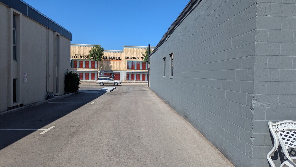 More Photos Of 1088-1094 N Orchard St, Boise General Retail For Sale