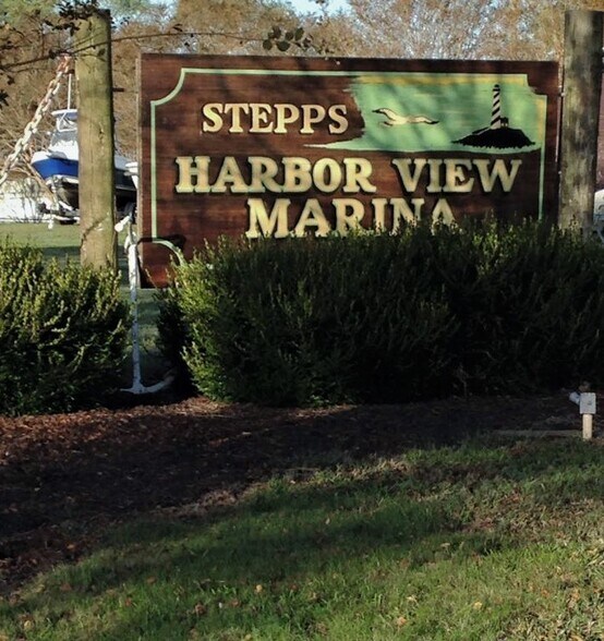 More Photos Of 277 Harbor View Cir, Colonial Beach Marina For Sale