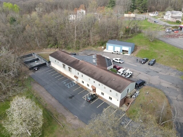 More Photos Of 104 Woodward Hill Rd, Edwardsville Office For Sale