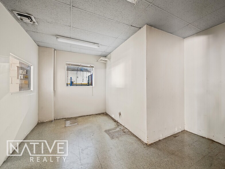 More Photos Of 11 N Andrews Ave, Fort Lauderdale Auto Repair For Lease